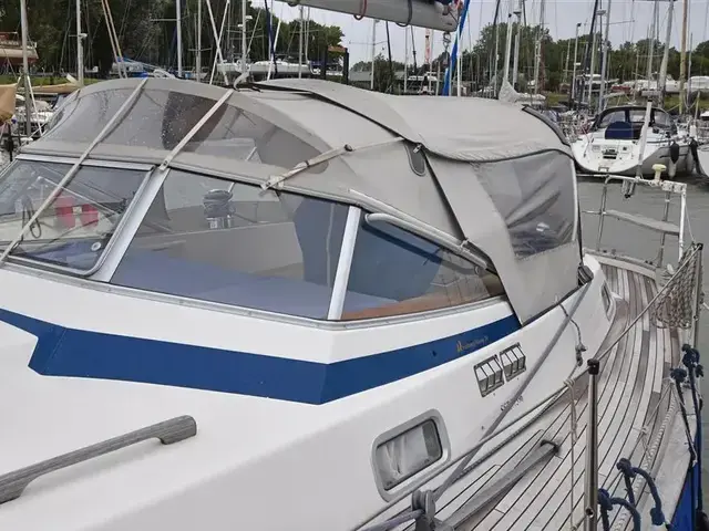 Hallberg Rassy 39