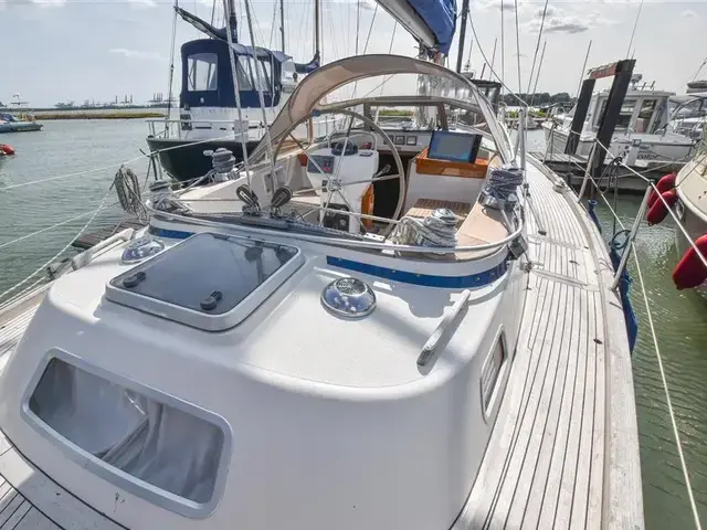 Hallberg Rassy 39