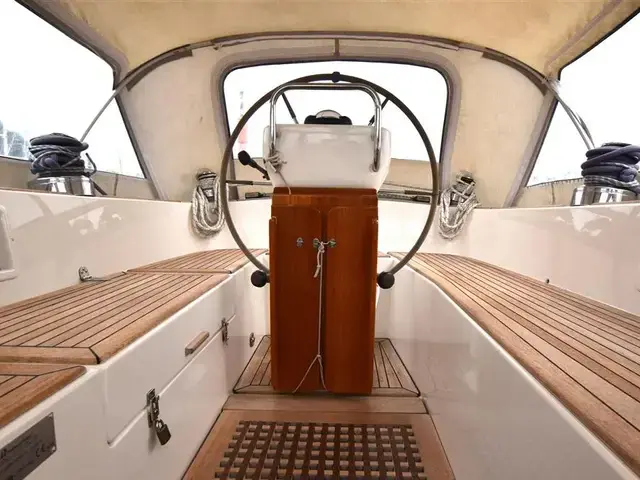 Hallberg Rassy 39