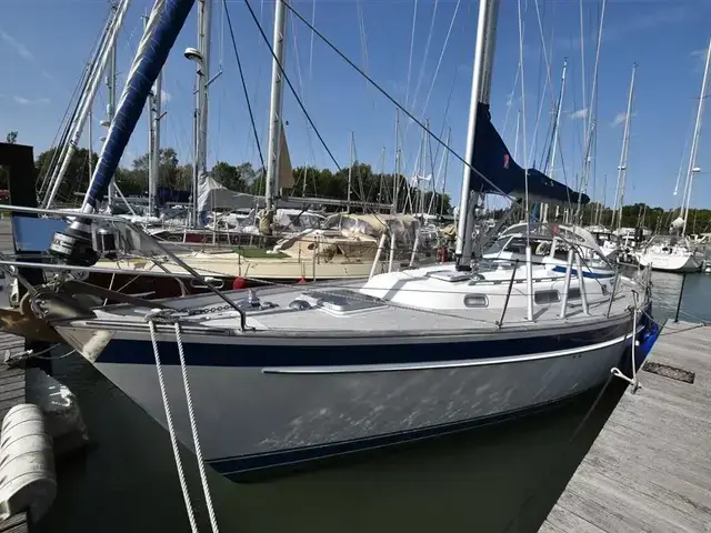 Hallberg Rassy 39