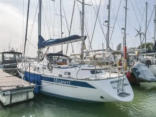 Hallberg Rassy 39