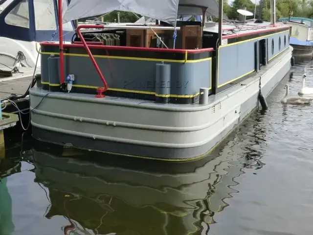 Colecraft 55ft Widebeam Cruiser Stern