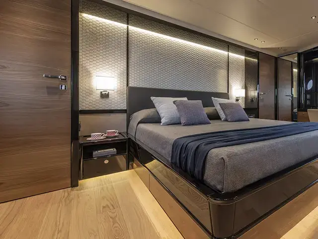 Absolute Navetta 75