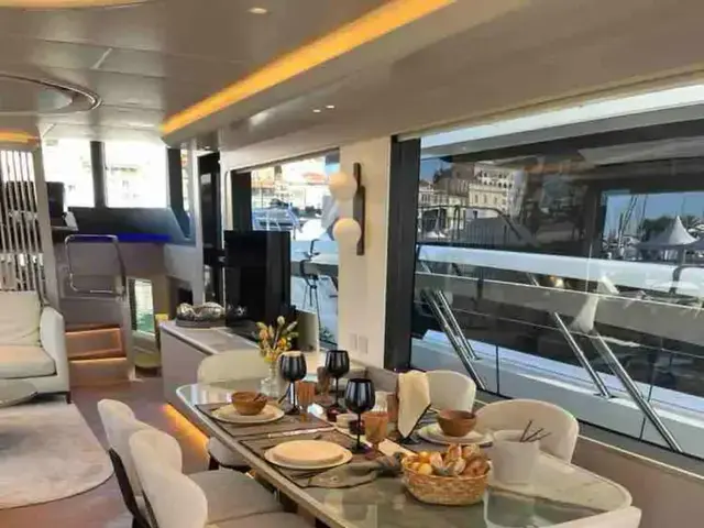 Absolute Navetta 70