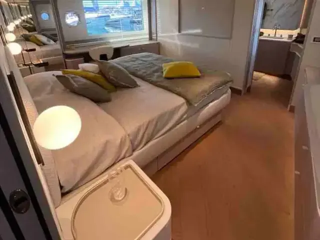 Absolute Navetta 70