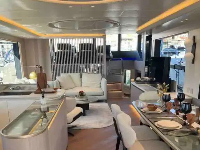 Absolute Navetta 70