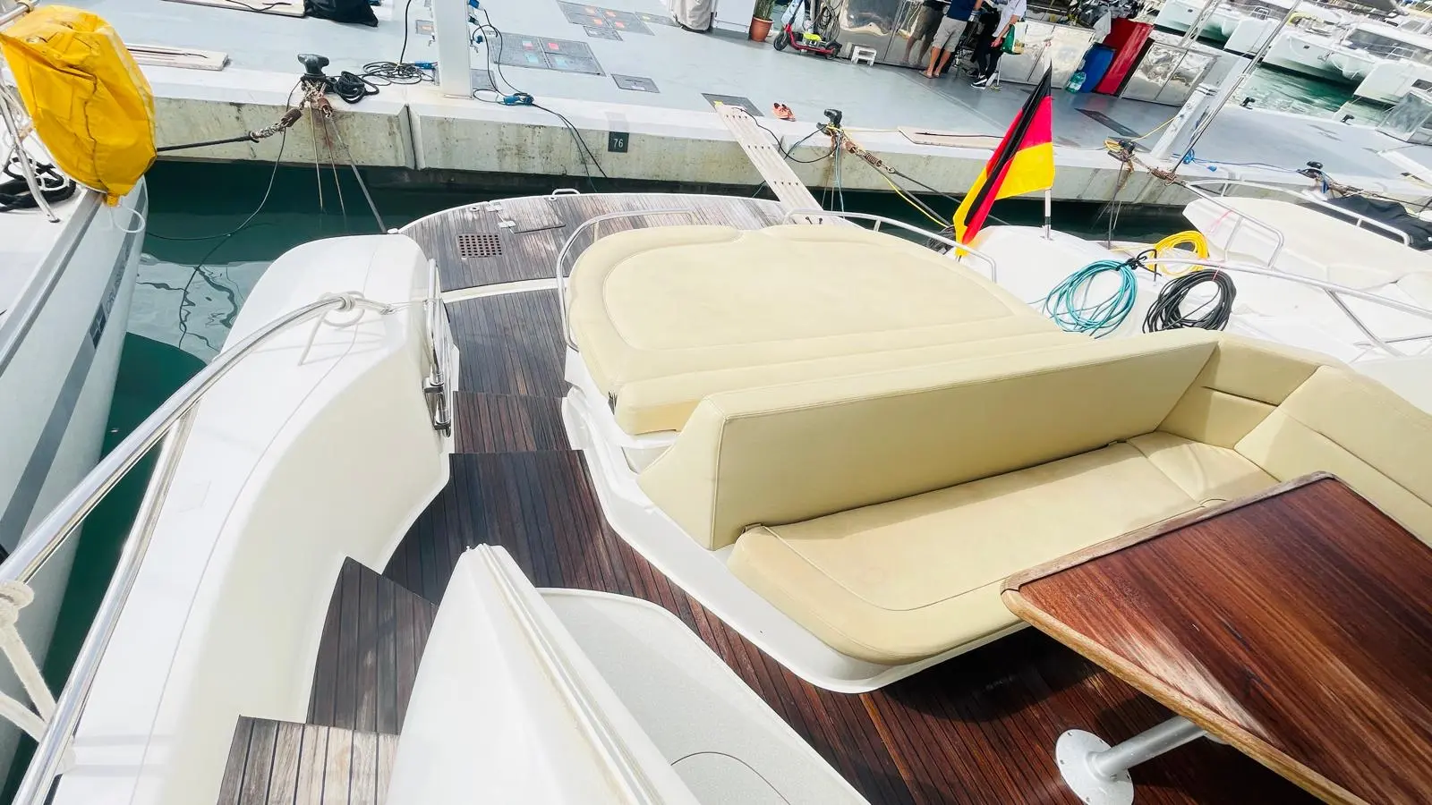 2012 Bavaria 43 sport