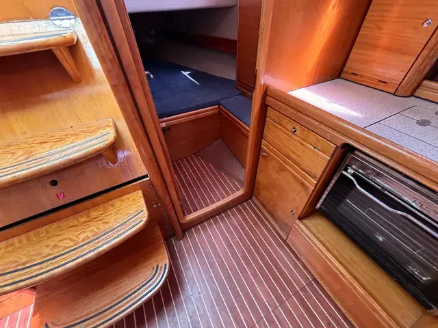 Bavaria Cruiser 37