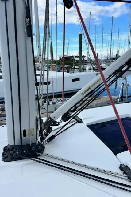 2012 Jeanneau sun odyssey 379