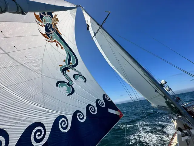 Tartan 37