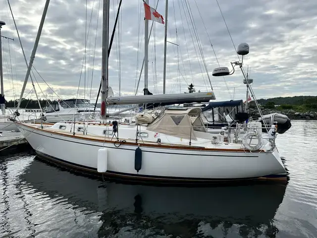 Tartan 37