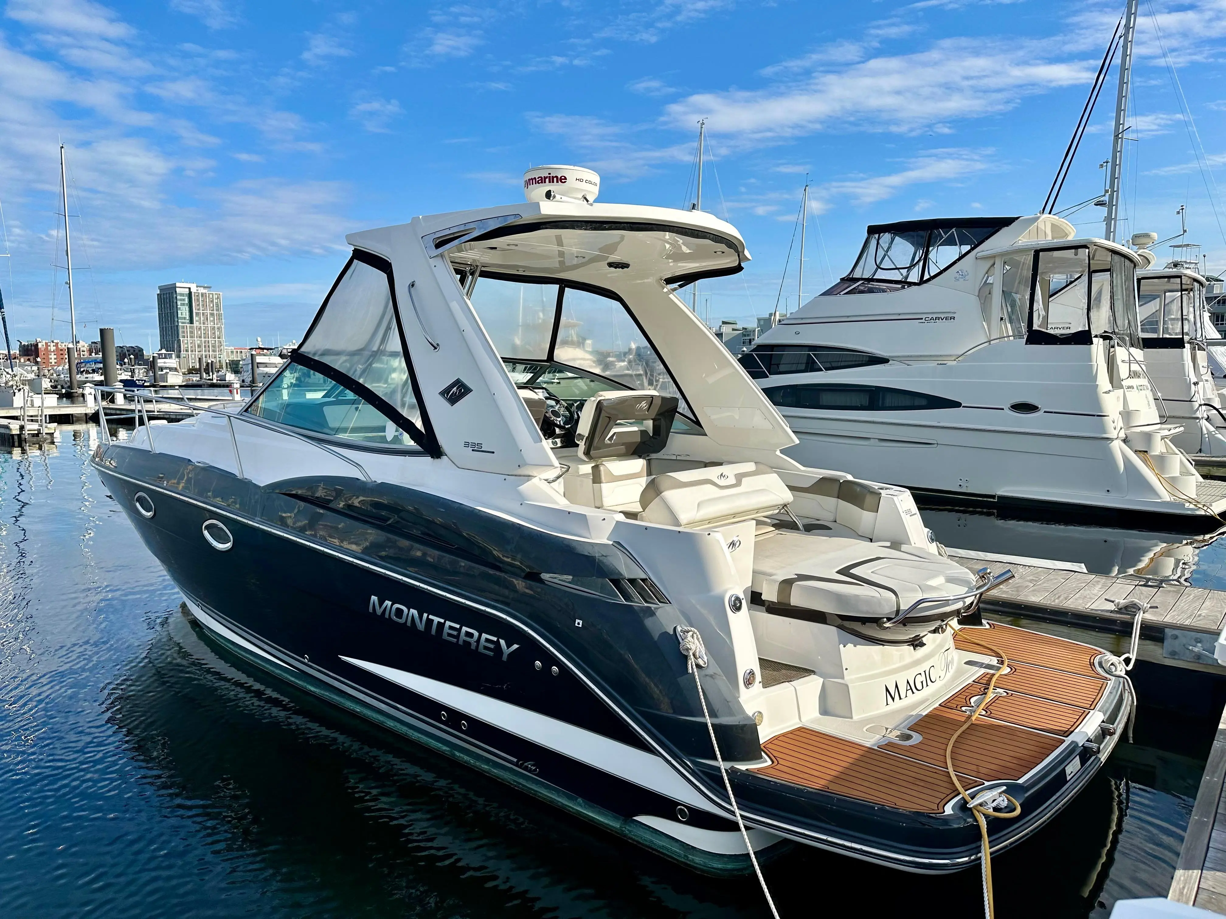 2015 Monterey 335 sport yacht