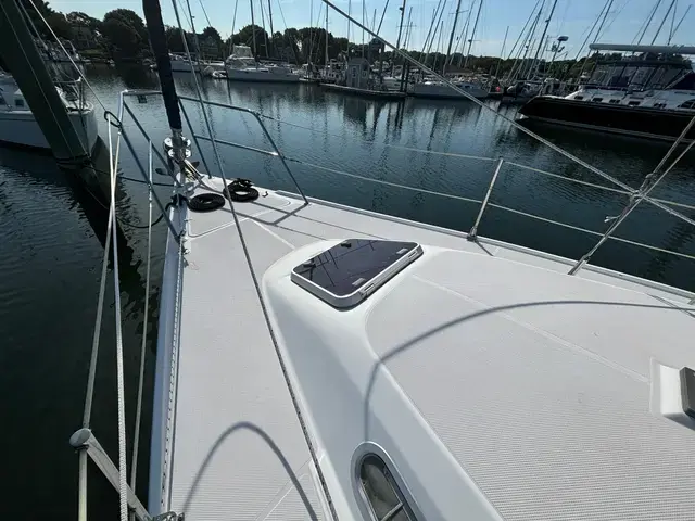 Catalina 310