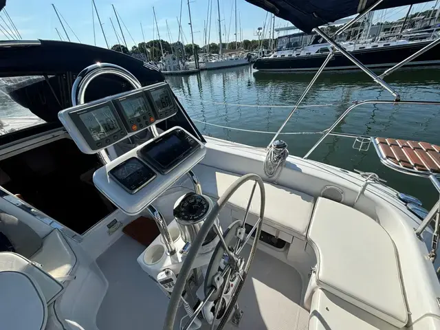 Catalina 310