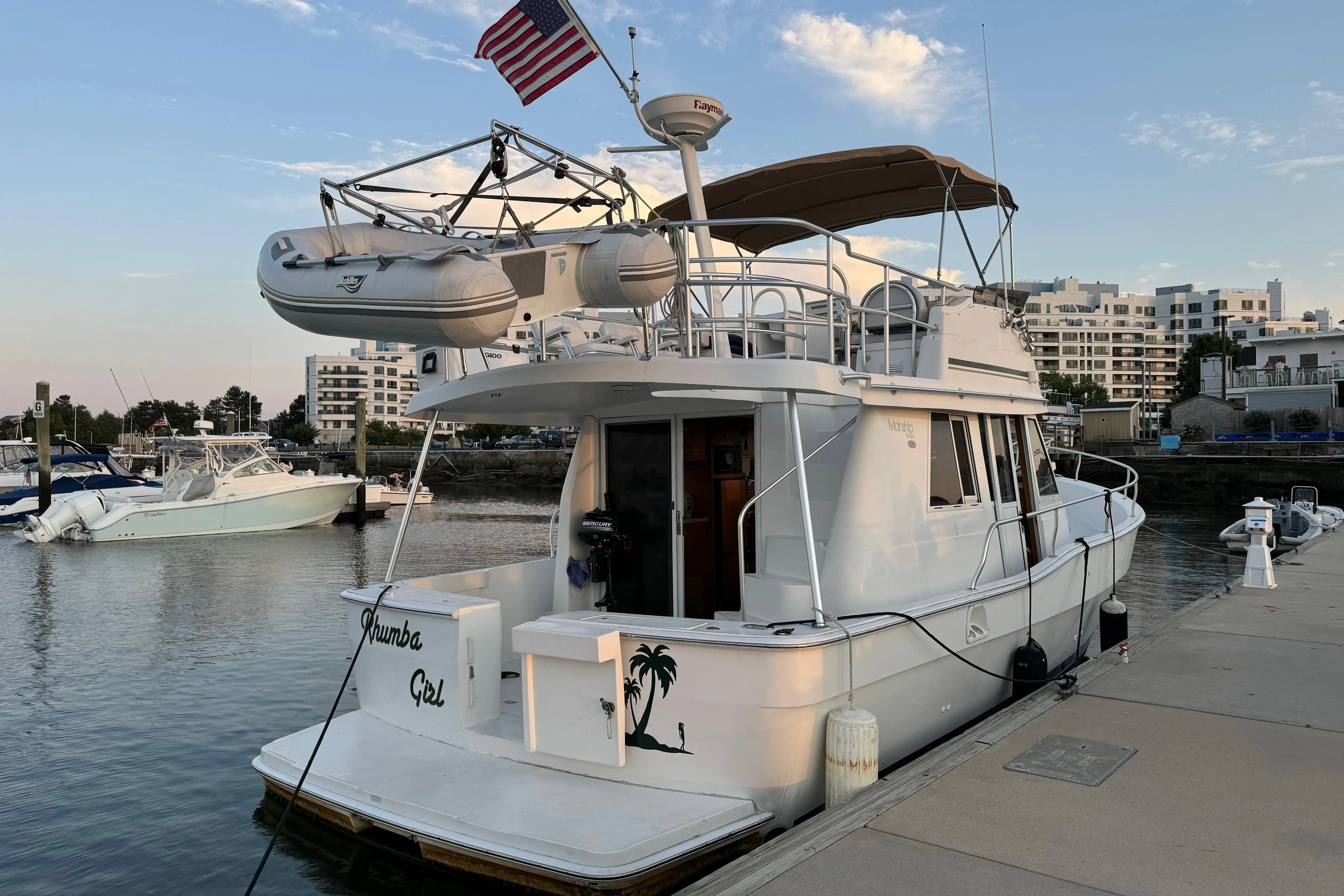 2002 Mainship 390 trawler