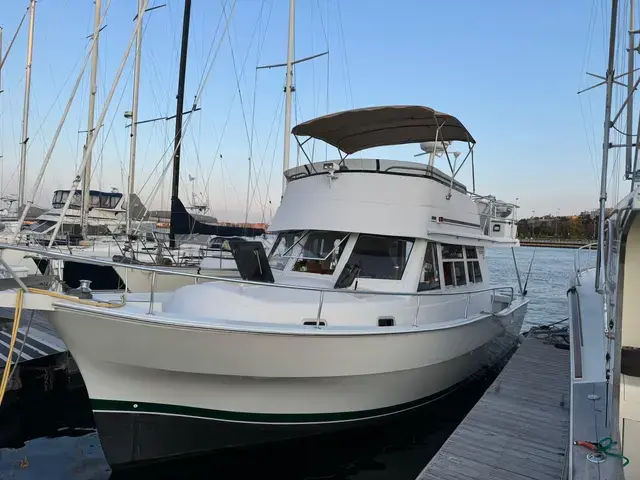 Mainship Boats 390 Trawler