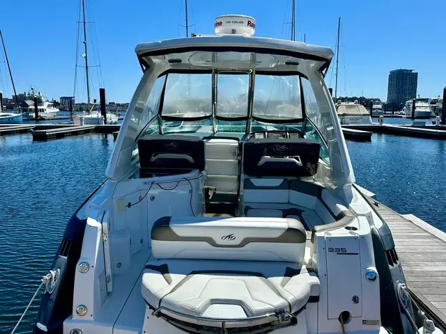 Monterey 335 Sport Yacht