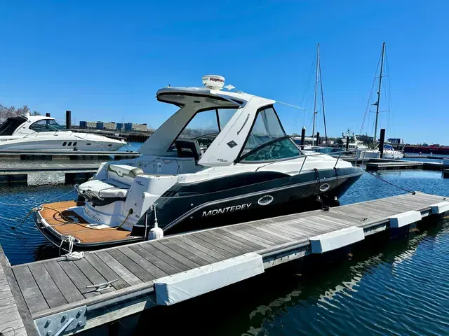 Monterey 335 Sport Yacht