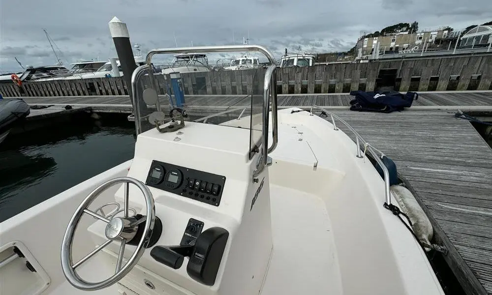 2007 Cobia Boats 186