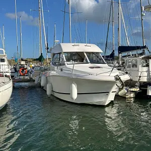 2010 Jeanneau Merry Fisher 815