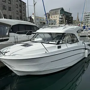 2021 Beneteau Antares 8