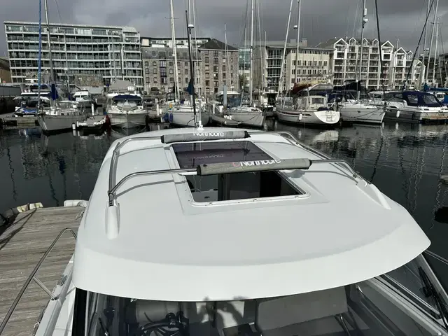 Beneteau Antares 8