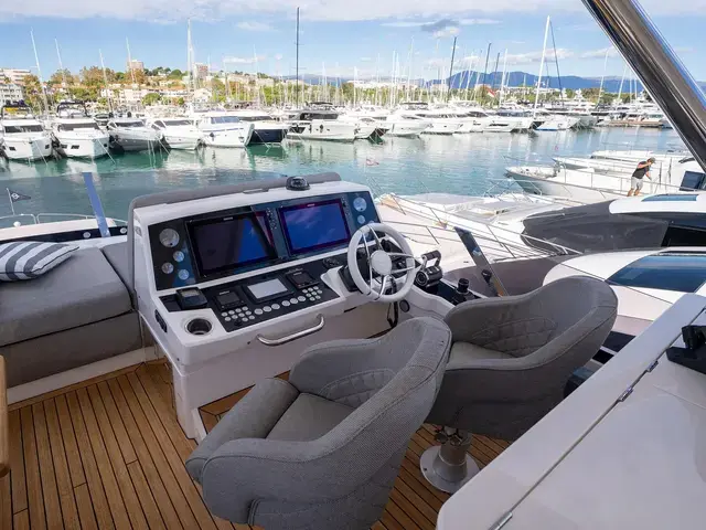 Sunseeker Yacht 76