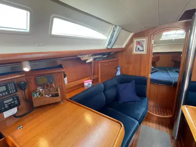 Jeanneau Sun Odyssey 37