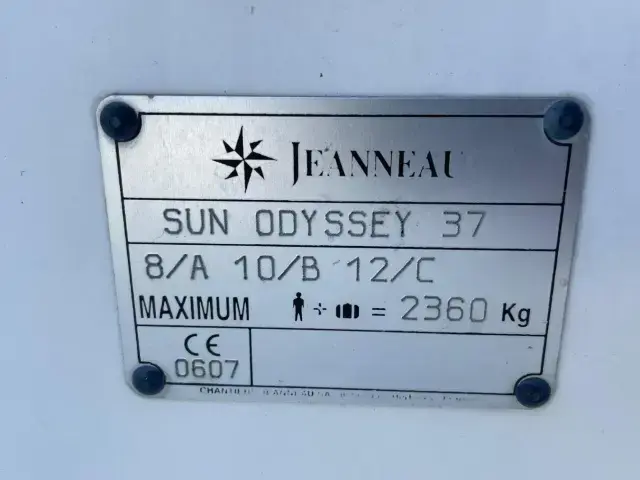 Jeanneau Sun Odyssey 37