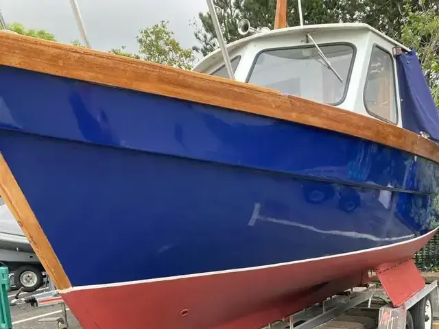 Maritime Boat Sea Angler 21