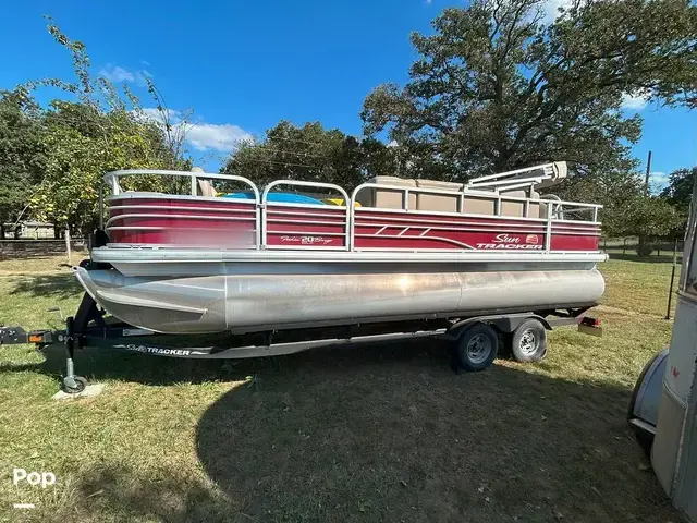 Sun Tracker Fishin Barge 20 DLX for sale in United States of America for $30,000