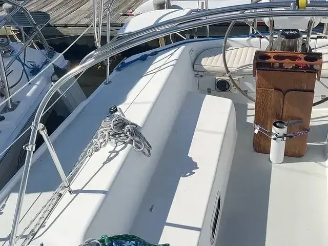 Catalina 320