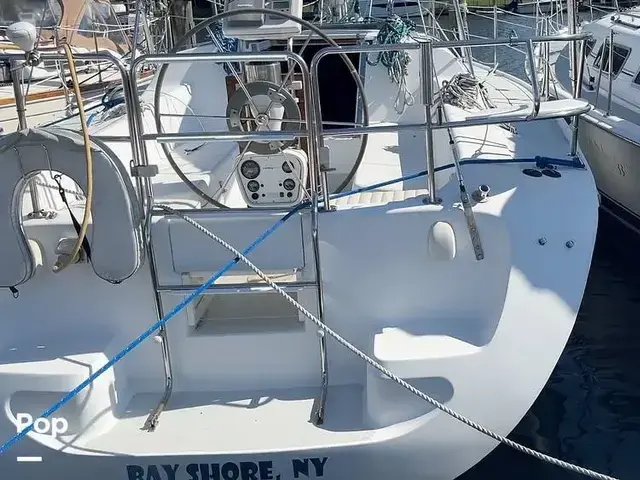 Catalina 320