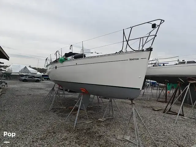 Beneteau Oceanis 300