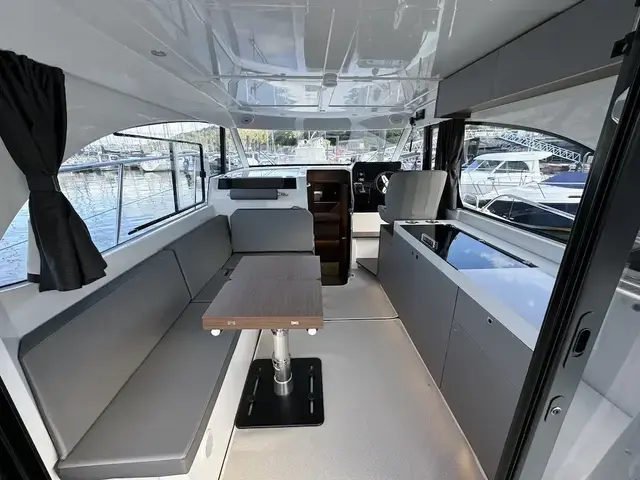 Beneteau Antares 11