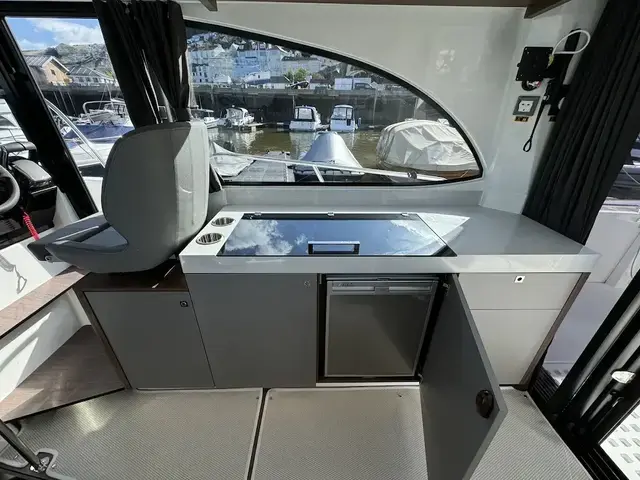 Beneteau Antares 11