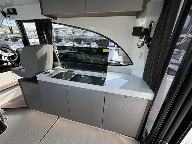 Beneteau Antares 11