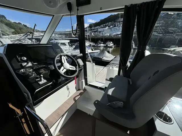 Beneteau Antares 11