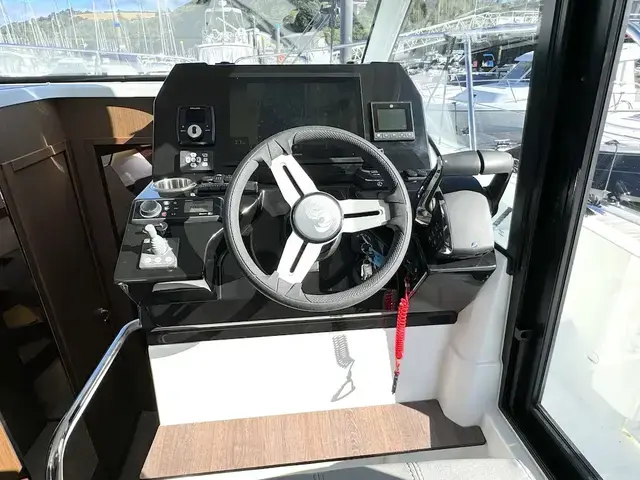 Beneteau Antares 11