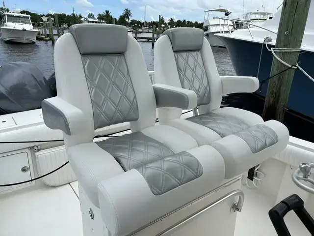 Regulator Boats 26 Forward Seating