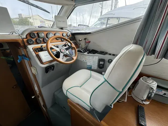 Sealine 320 Statesman