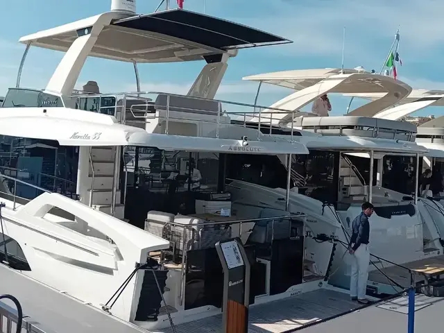 Absolute Navetta 53