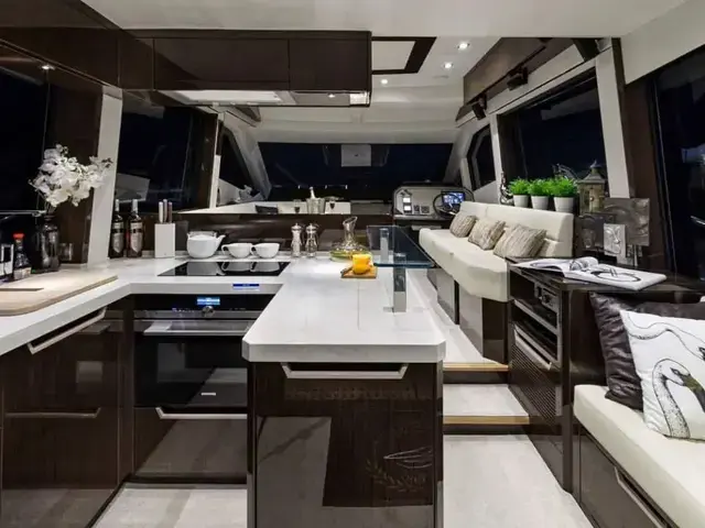 Galeon 500 Fly