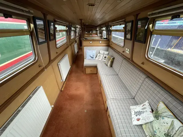 T S  Fabrications Narrowboat