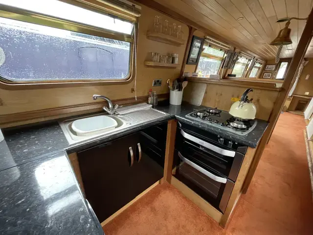 T S  Fabrications Narrowboat