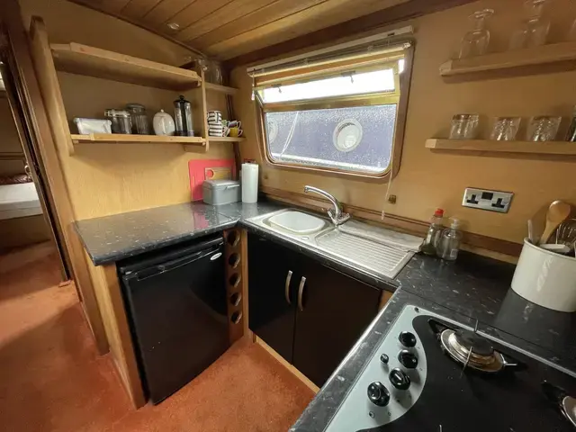 T S  Fabrications Narrowboat