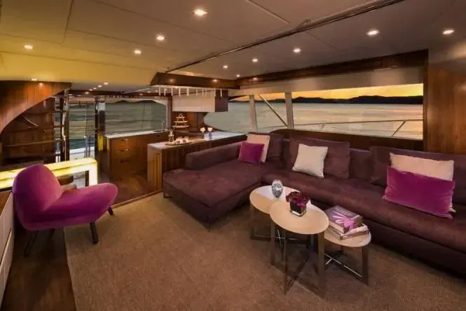 2015 Riviera enclosed flybridge 77