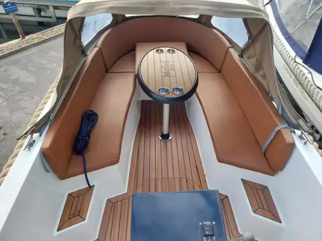 Maxima boats 490