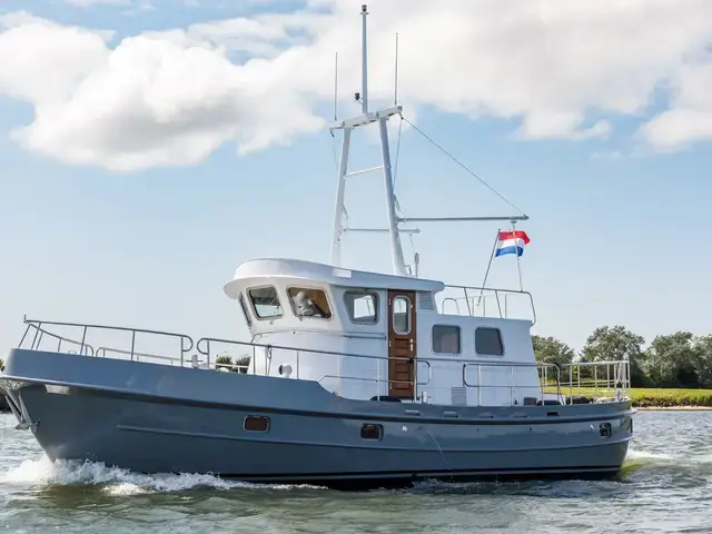 Pilothouse Trawler 44 Long Range