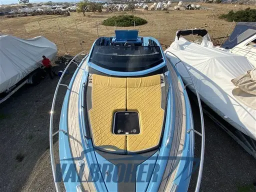 2021 Fairline f line 33